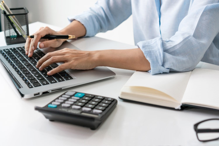 Libérerez-vous des tâches administratives chronophages pour vous consacrer entièrement à votre activité en faisant appel à une secrétaire professionnelle et indépendante.